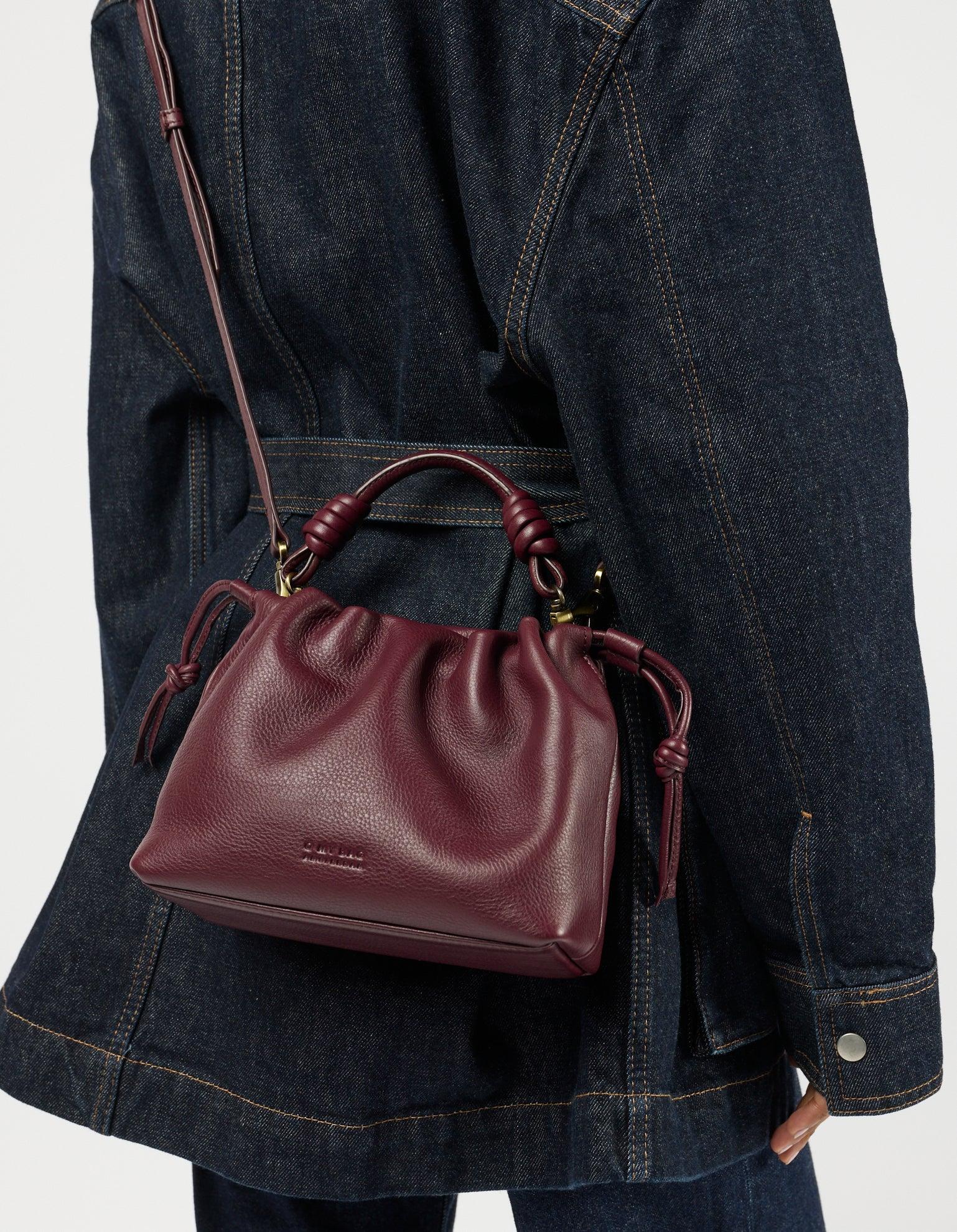 O MY BAG Kiki Mini Dark Cherry Soft Grain Ledertasche rot braun